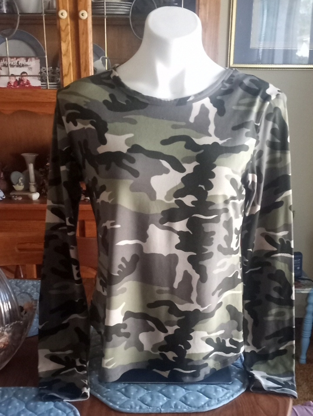 Rue21 Women's Camo Long Sleeve Tee - Green, Black, Gray
